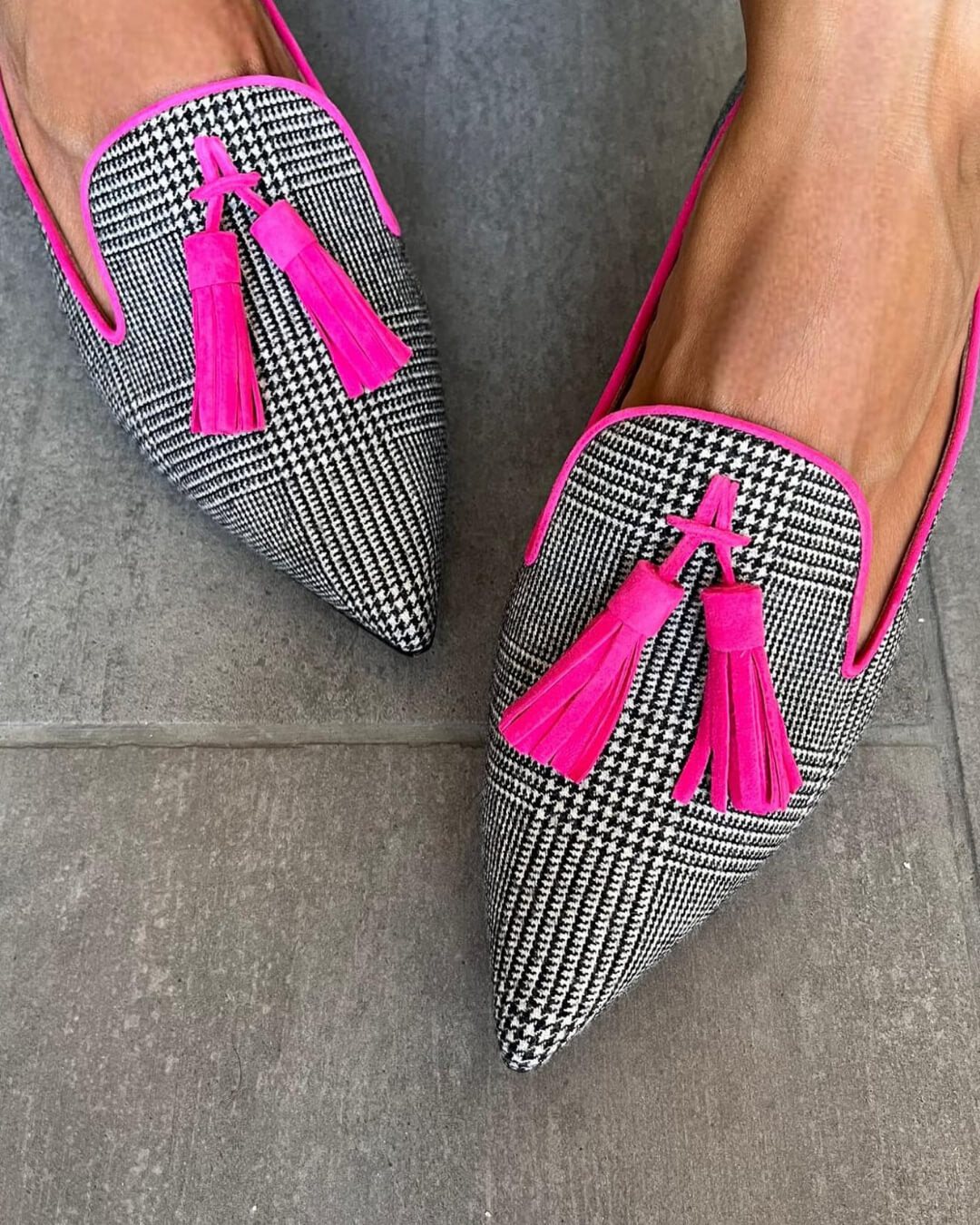 Ellaine | Pointed loafer with fluo tassels