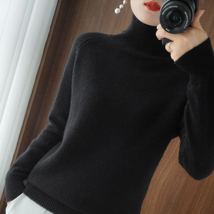 Sara - Elegant Turtleneck Sweater