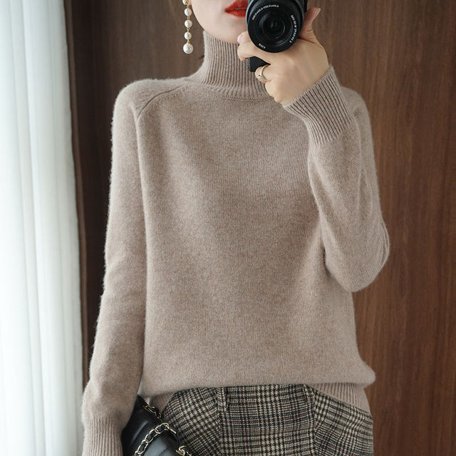 Sara - Elegant Turtleneck Sweater