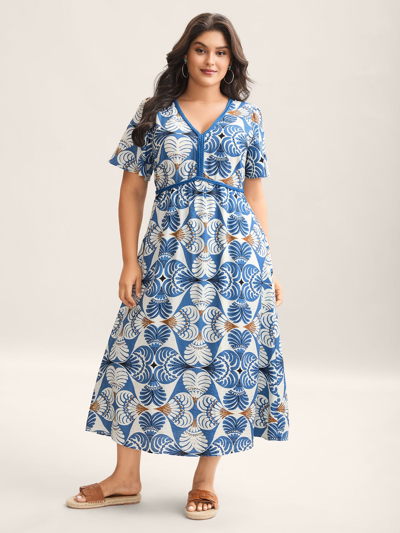 Shell Print Lace Detail Flowy Maxi Dress