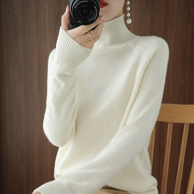 Sara - Elegant Turtleneck Sweater