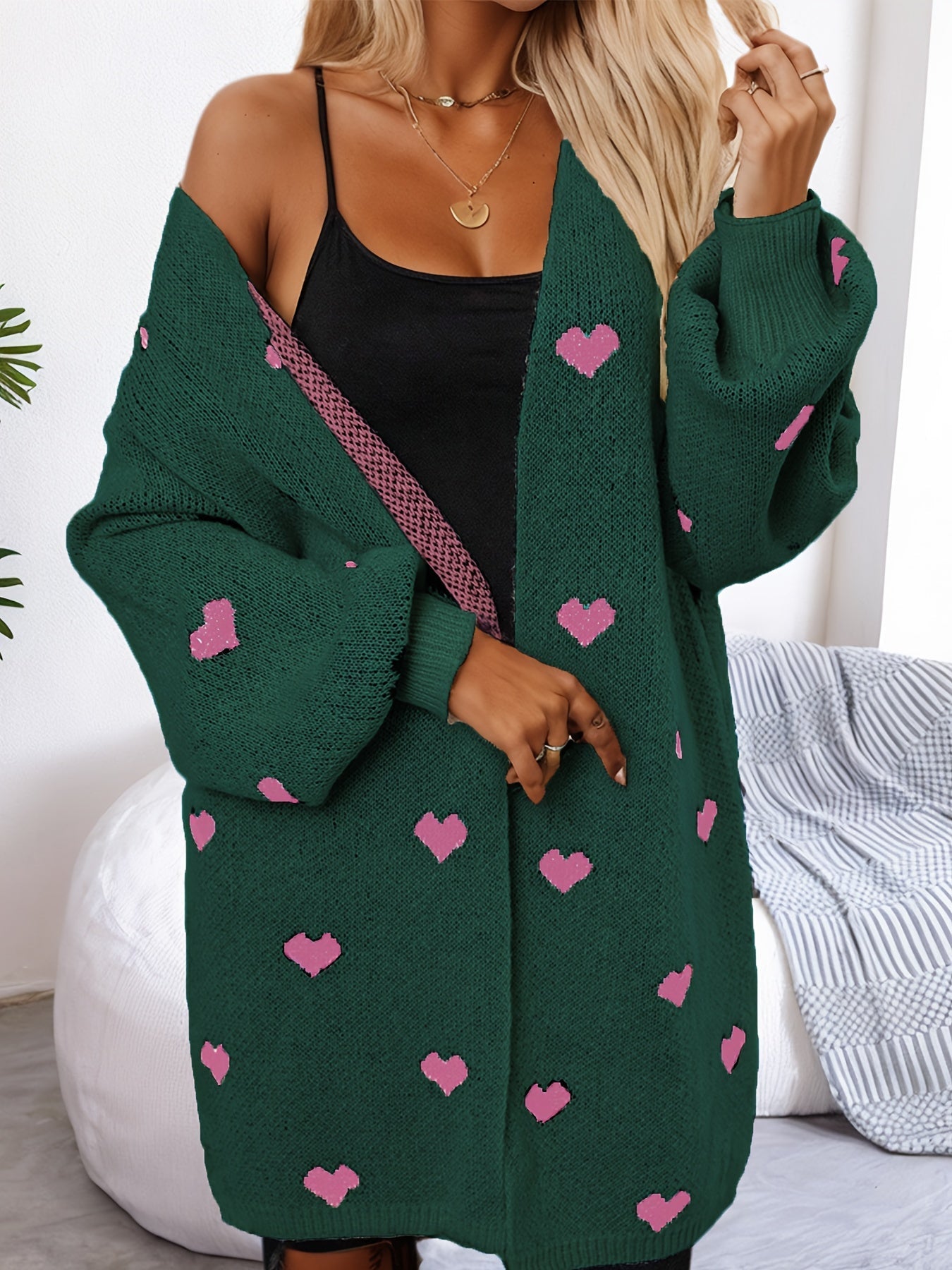 Anne - Elegant Heart Pattern Cardigan
