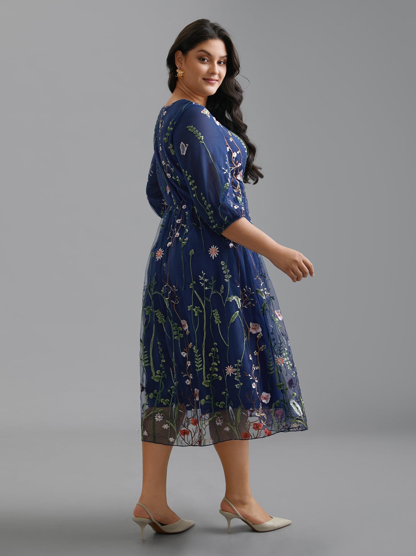 Floral Embroidered Elastic Waist Lined Midi Dress