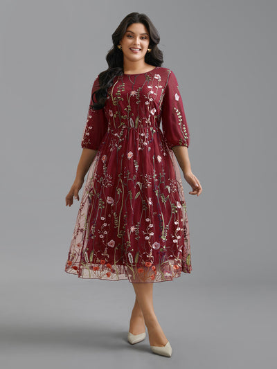 Floral Embroidered Elastic Waist Lined Midi Dress