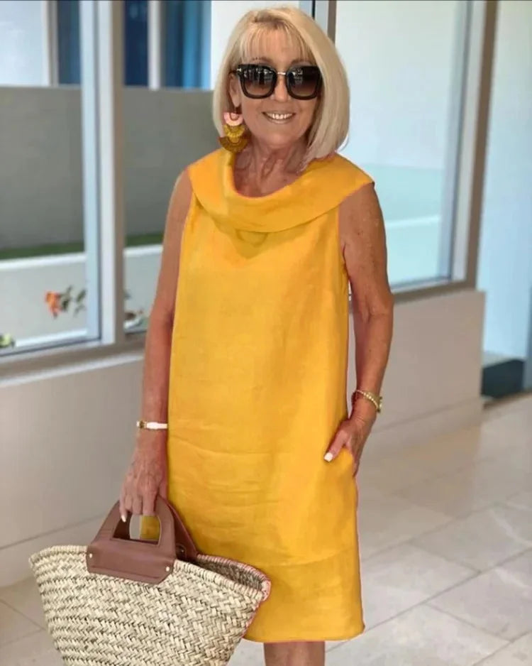 NALANI | SLEEVELESS SHIFT DRESS WITH ROUND NECKLINE