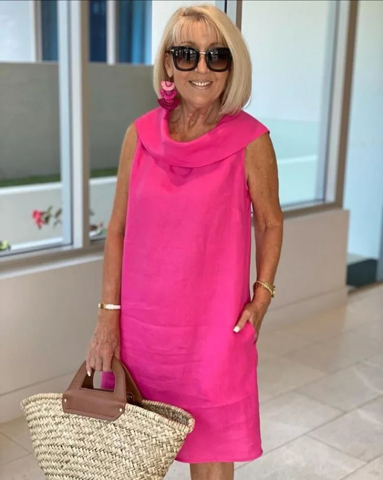 NALANI | SLEEVELESS SHIFT DRESS WITH ROUND NECKLINE