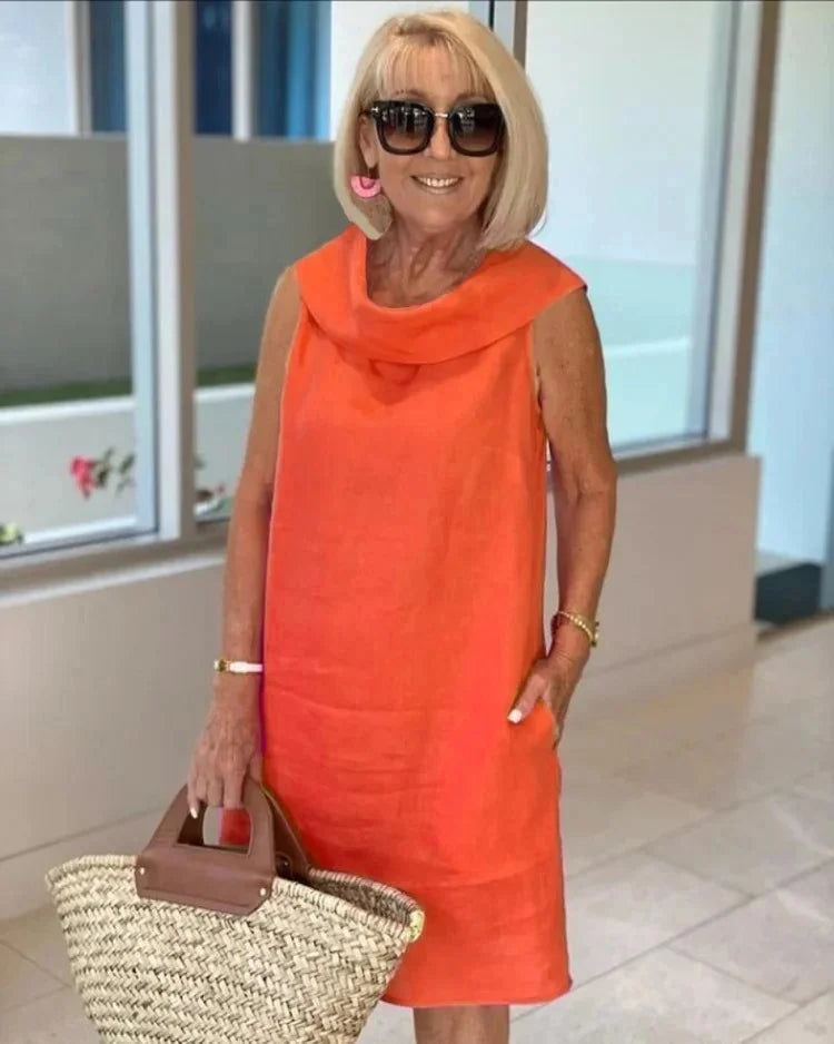 NALANI | SLEEVELESS SHIFT DRESS WITH ROUND NECKLINE