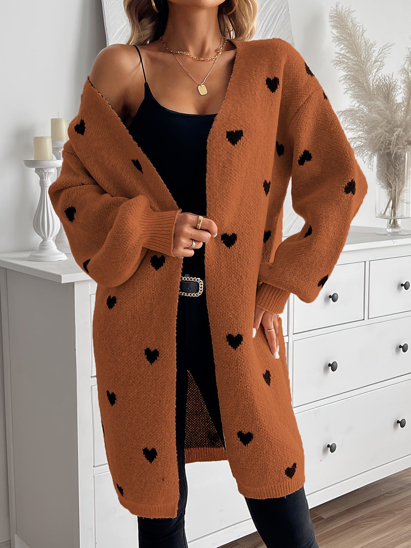 Anne - Elegant Heart Pattern Cardigan